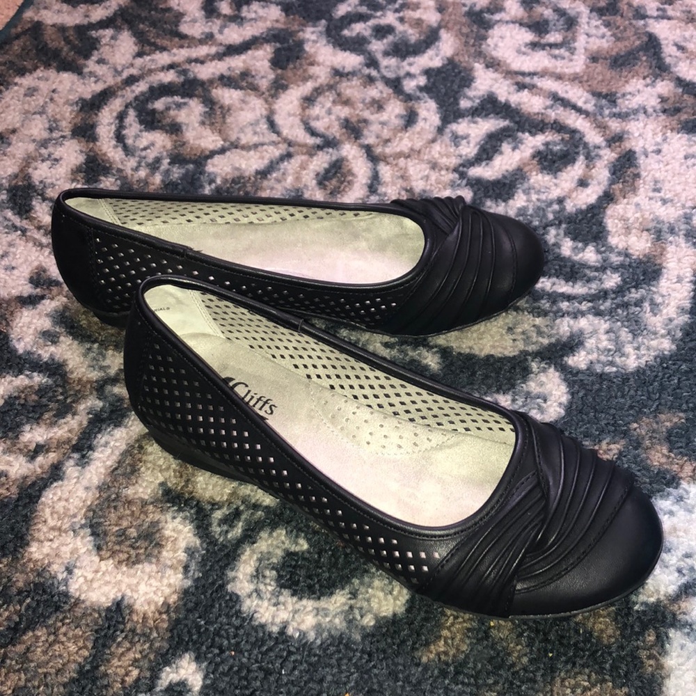 Black Ballet Flats/Shoes